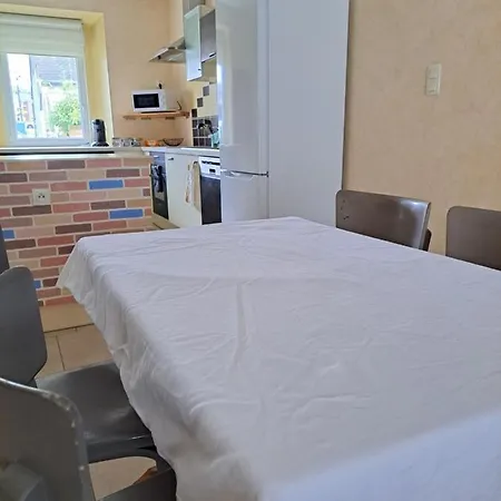 Maison 2 - Canal - Vilaine بيت للعطل *